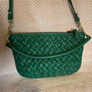 Clare V Petite Moyen like new